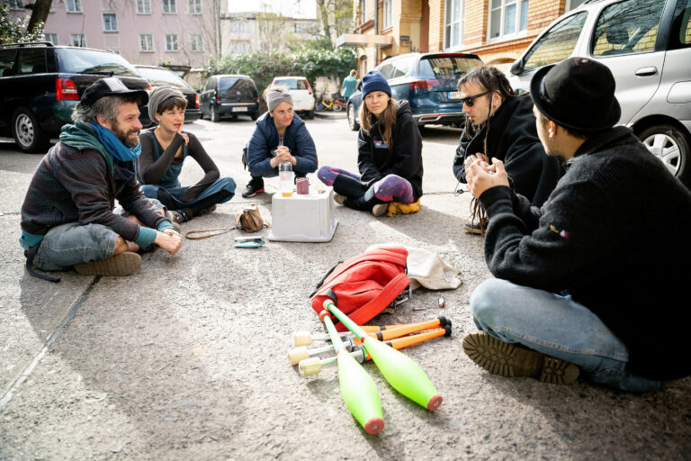 Gruppe vor der Abfahrt in Berlin